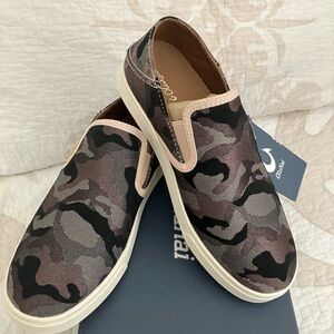 OluKai Women's Pehuea Pa'i Slip-On Shoes 6 NIB